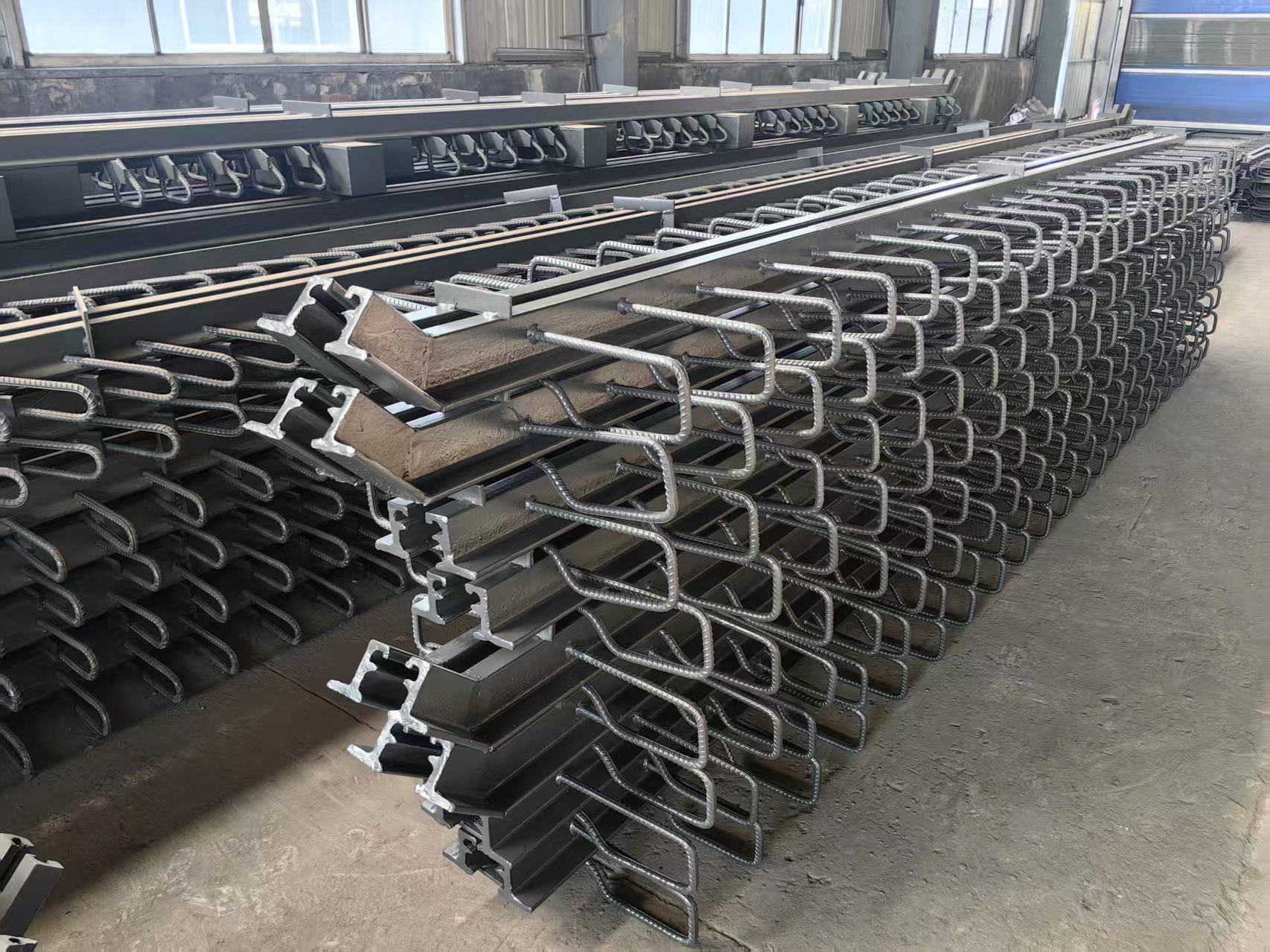 Single Seal Steel Expansion Joint
