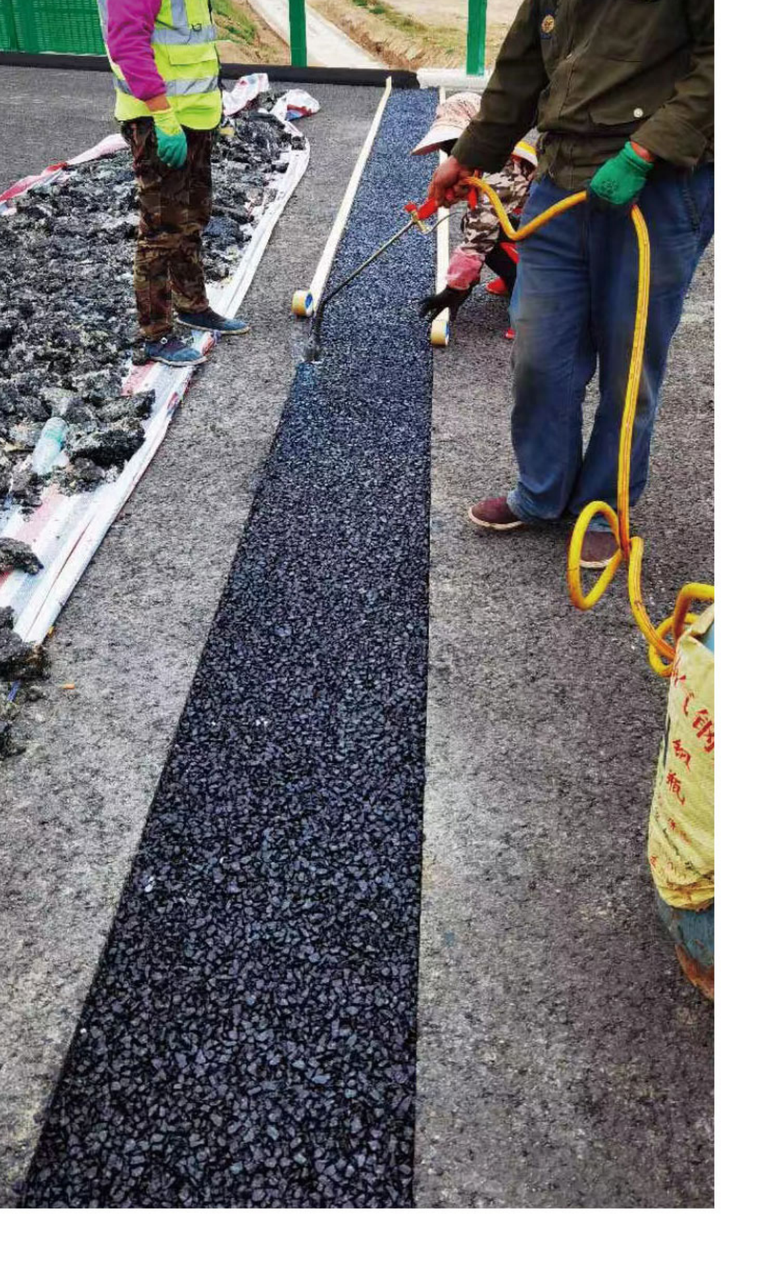 TST asphalt plug joint construction photo extracted from product material