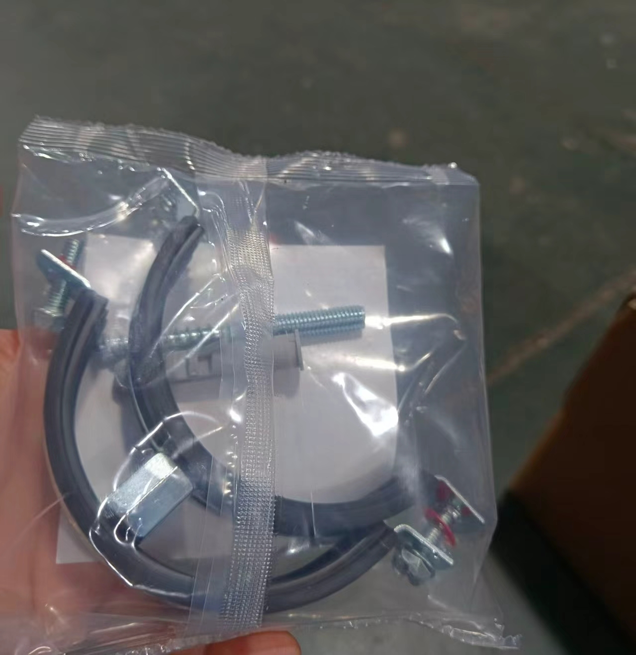 Packed pipe clamp kit
